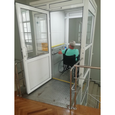 Подъемная платформа вертикальная с ограждением ППВ-320 У1 Подъемная платформа вертикальная с ограждением ППВ-320 У1