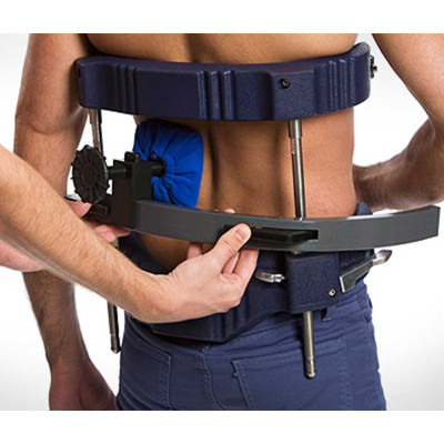 Устройство для поясничного вытягивания (тракции) позвоночника Вертетрак Устройство для поясничного вытягивания (тракции) позвоночника Вертетрак