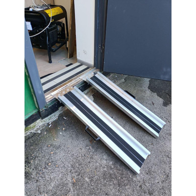 Пандус для инвалидов переносной ПП-125 (1,25 м) Пандус для инвалидов переносной ПП-125 (1,25 м)