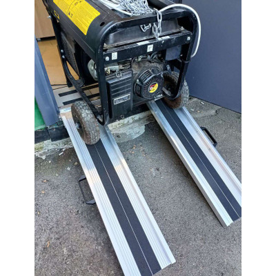 Пандус для инвалидов переносной ПП-125 (1,25 м) Пандус для инвалидов переносной ПП-125 (1,25 м)