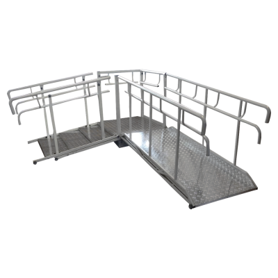 Ступеньки с наклонной плоскостью с электрорегулировкой высоты СХПЕ-1 Ступеньки с наклонной плоскостью с электрорегулировкой высоты СХПЕ-1